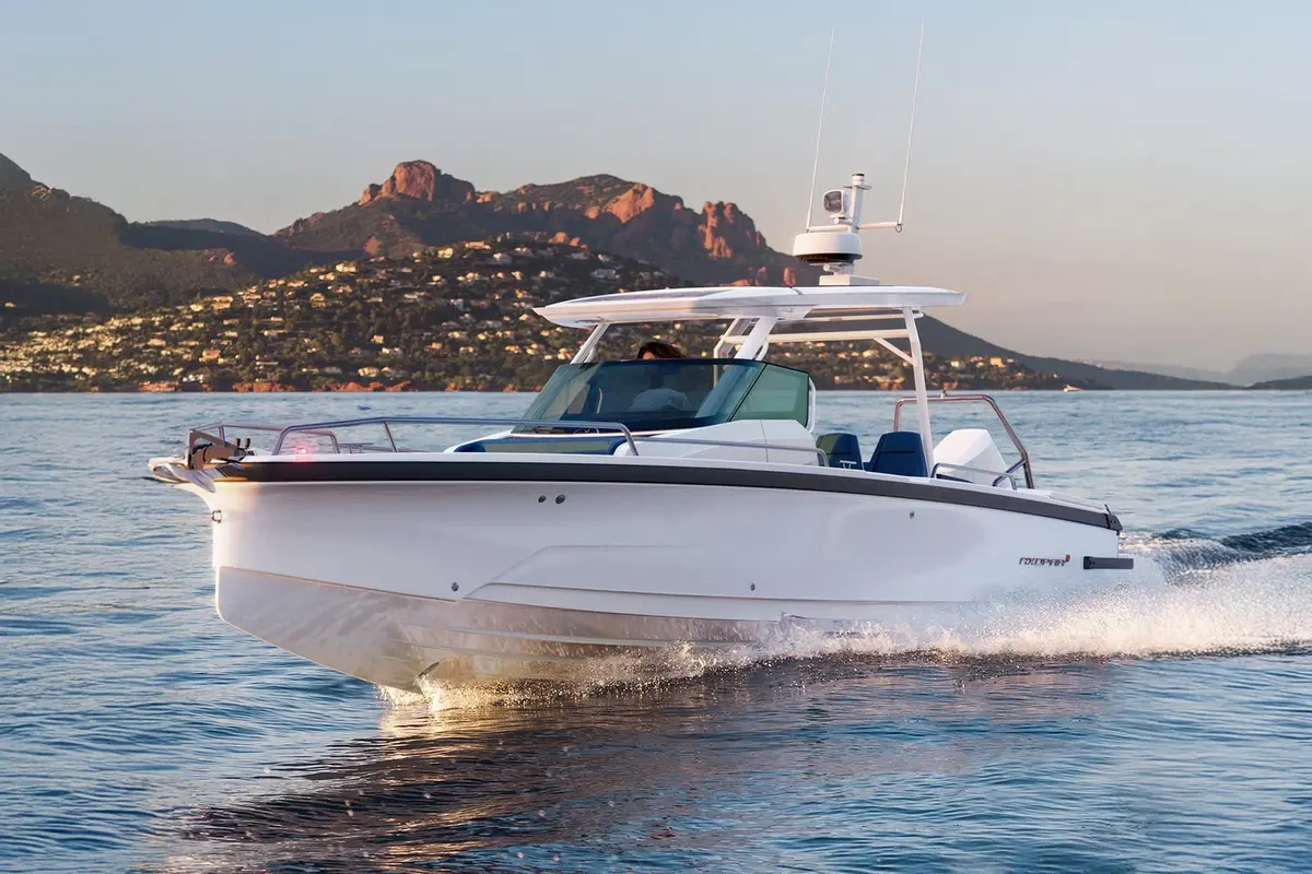 Axopar 28, exterior — Yacht Hire Saint-Tropez, Saint-Tropez. A fast, agile day boat for eight