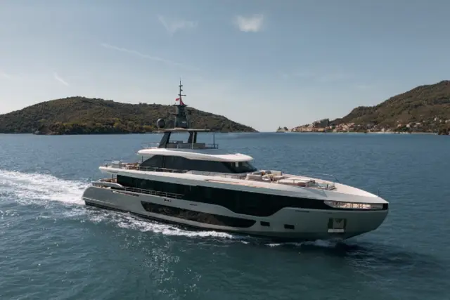 Azimut 116 — Yacht Hire Saint-Tropez, Saint-Tropez