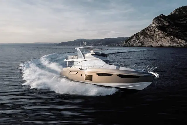 Azimut 60 Fly — Yacht Hire Saint-Tropez, Saint-Tropez