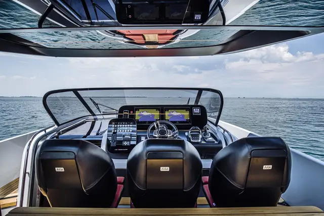 Cranchi A46 — Yacht Hire Saint-Tropez, Saint-Tropez