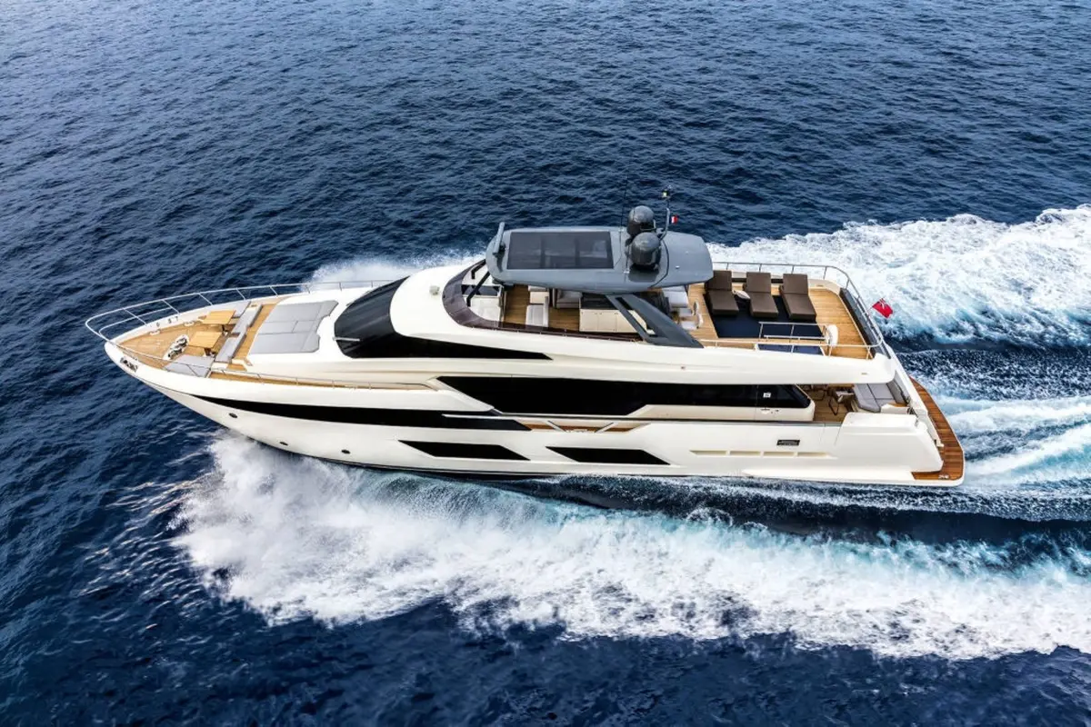 Ferretti 920, exterior — Yacht Hire Saint-Tropez, Saint-Tropez. A 28-metre flybridge built for Gulf evenings
