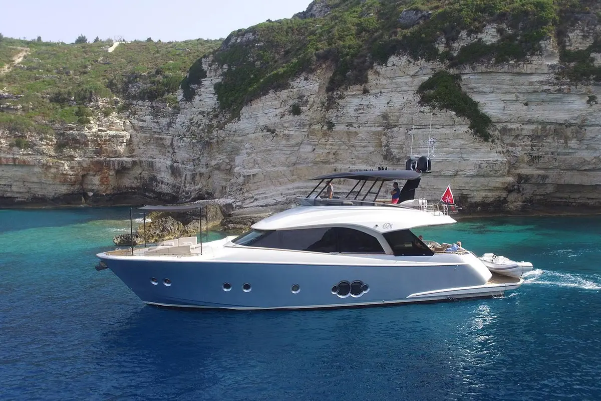MCY66, exterior — Yacht Hire Saint-Tropez, Saint-Tropez. Three-cabin motor yacht built for Gulf sunset runs