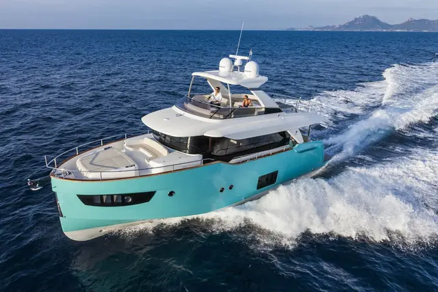 Navetta 58 — Yacht Hire Saint-Tropez, Saint-Tropez