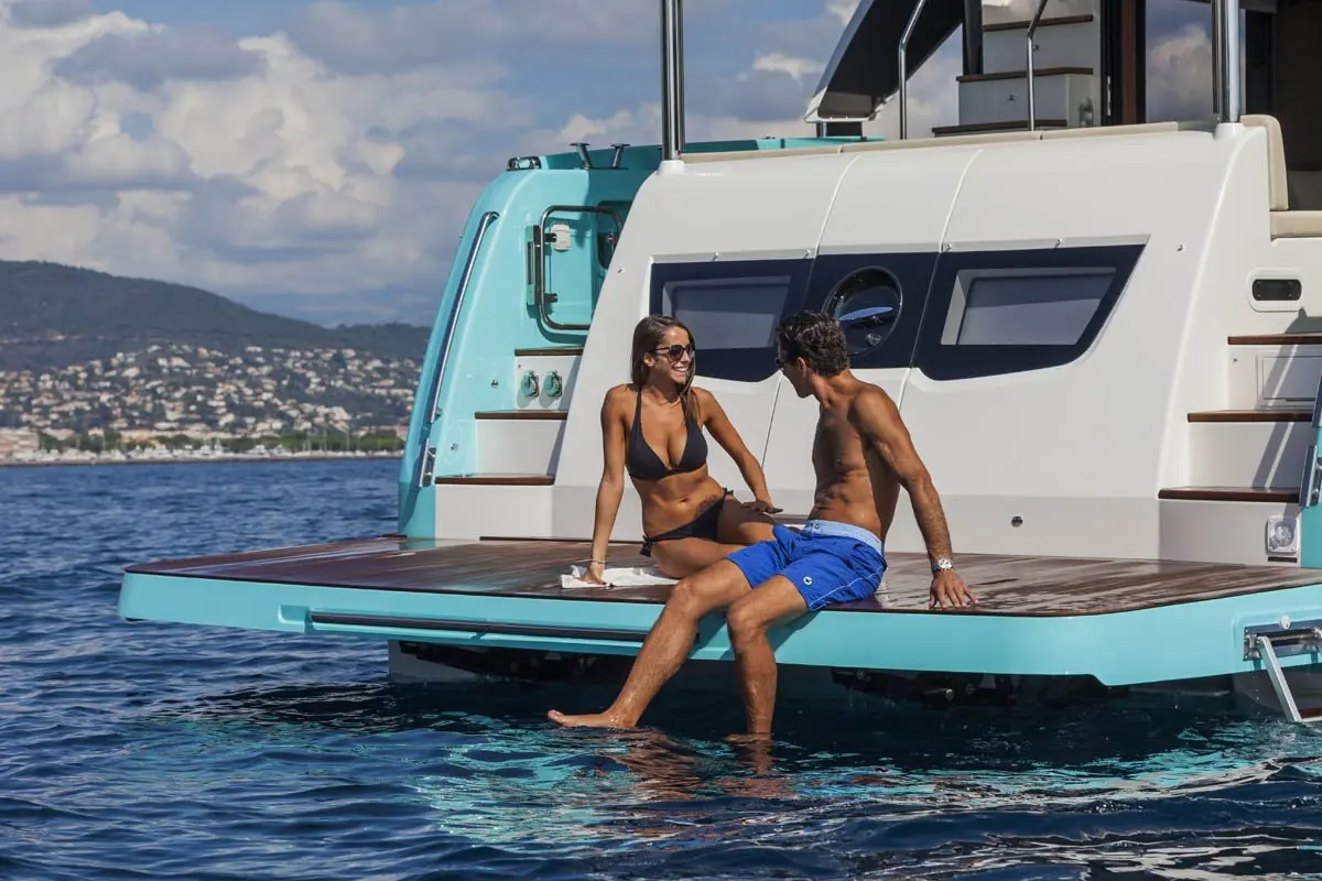 Navetta 58, salon — Yacht Hire Saint-Tropez, Saint-Tropez. A steady 17-metre hull for calm Gulf mornings