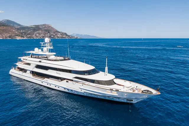 The Wellesley — Yacht Hire Saint-Tropez, Saint-Tropez