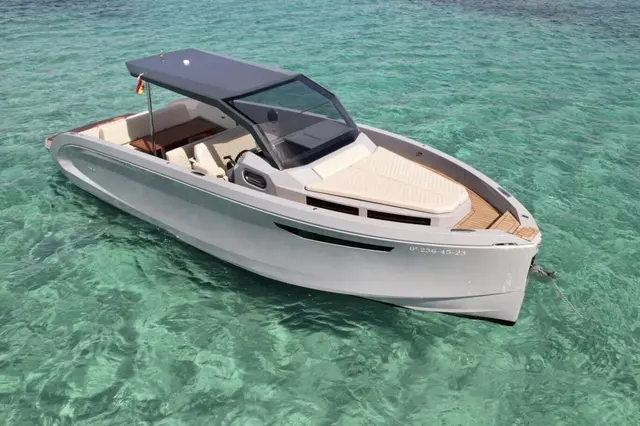 Rand Escape 30 — Yacht Hire Saint-Tropez, Saint-Tropez