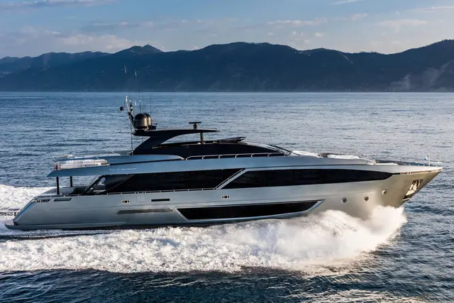 Riva 110 — Yacht Hire Saint-Tropez, Saint-Tropez