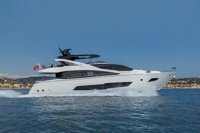 Sunseeker 86 — Yacht Hire Saint-Tropez, Saint-Tropez