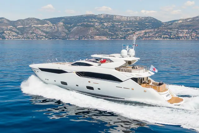 Sunseeker 115 — Yacht Hire Saint-Tropez, Saint-Tropez