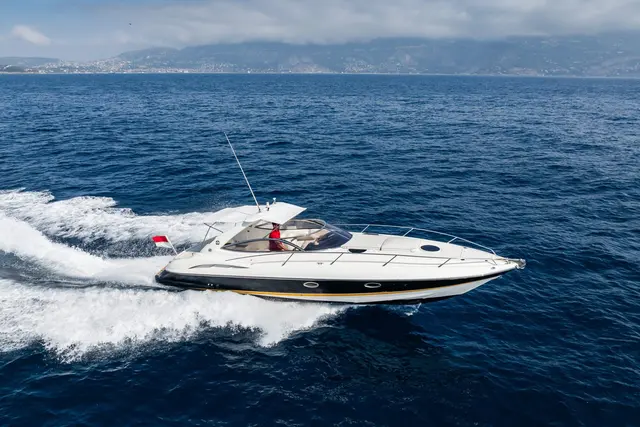 Superhawk 34 — Yacht Hire Saint-Tropez, Saint-Tropez